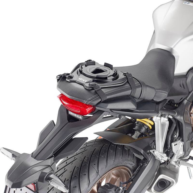 Givi satulakiinnike Tanklock tankkilaukulle